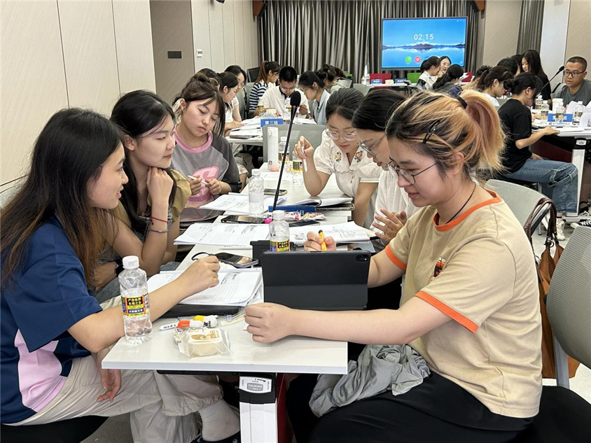 ��ʱ������Ӫ����óʵѵӪ��һ��Բ������